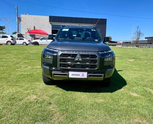 MITSUBISHI TRITON 2.4 BITURBO DIESEL CD KATANA 4X4 AUTOMÁTICO MITSUBISHI TRITON 2.4 BITURBO DIESEL CD KATANA 4X4 AUTOMÁTICO